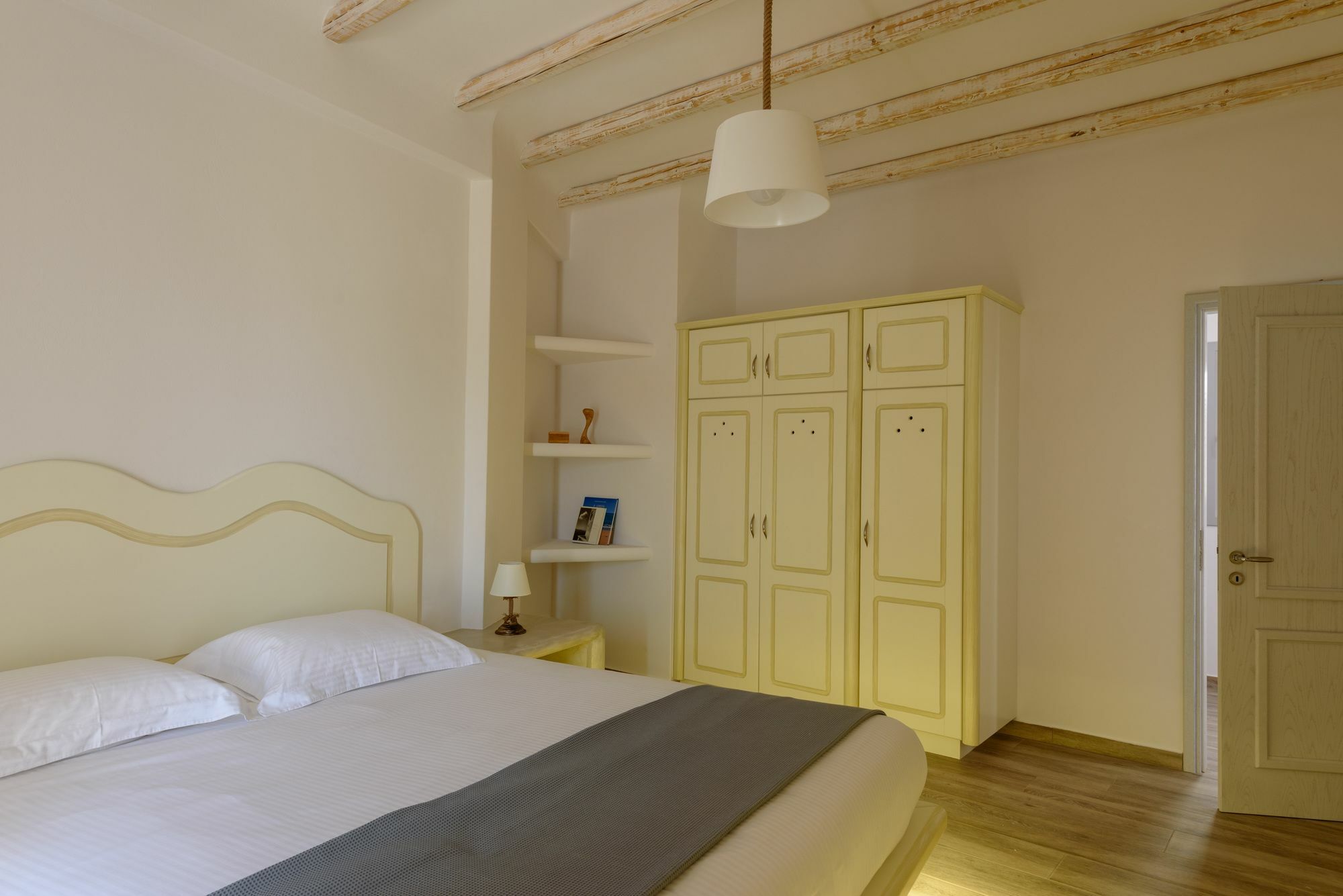 Ikies Santo Filoxenia Apartments คาร์เทราดอส ภายนอก รูปภาพ